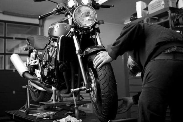 Motorrad Service Moto 69
